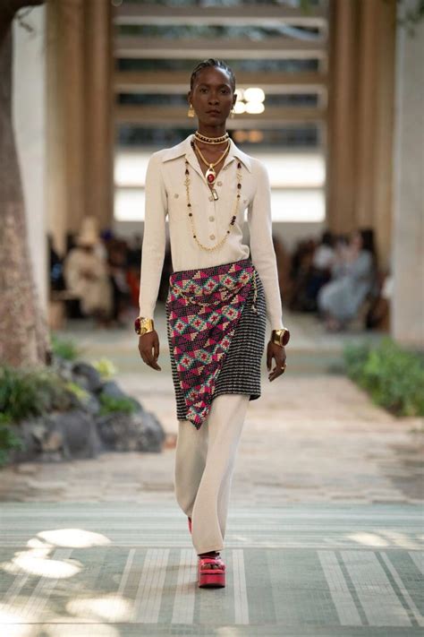 paris dakar chanel
